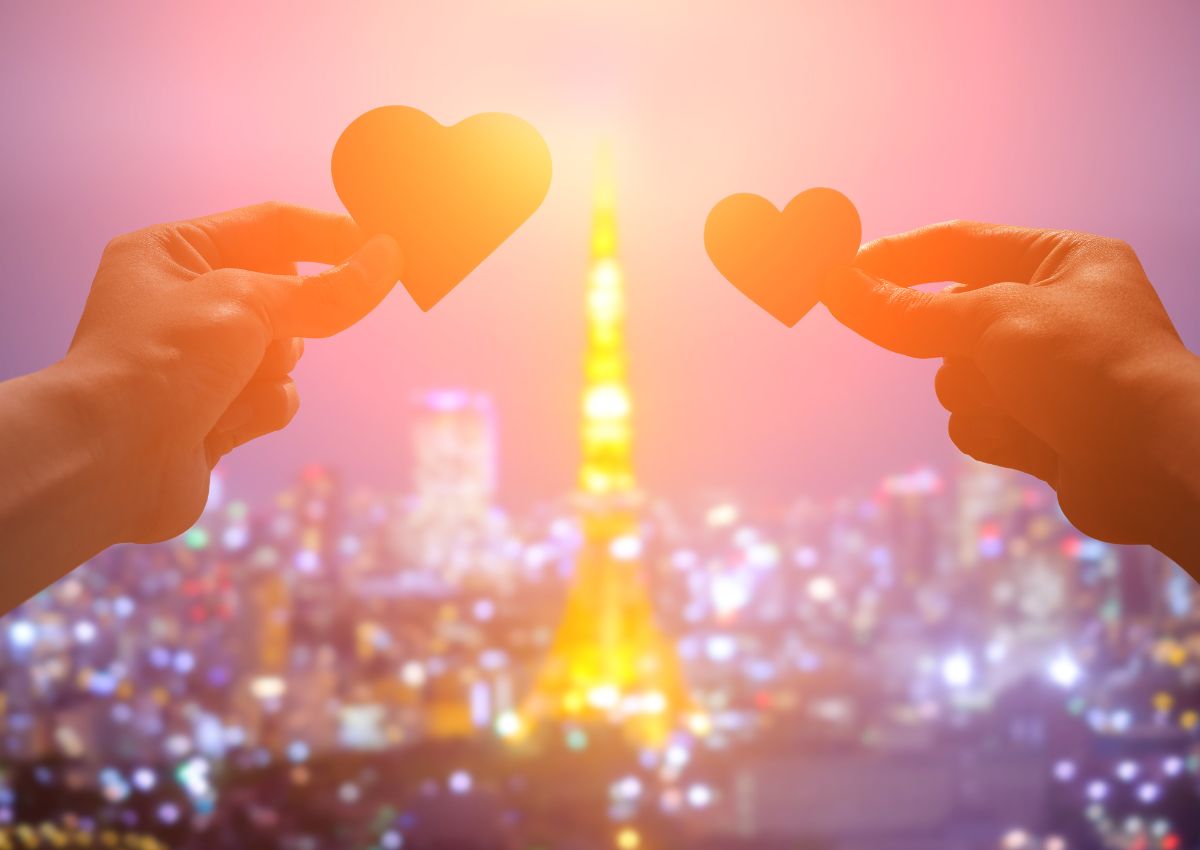Romantikus szívek a Tokió-torony előtt, Japán