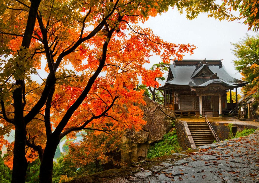 Yamadera Temple during Autumn in Yamagata, Japan A japán Yamadera templom ősszel, Yamagatában