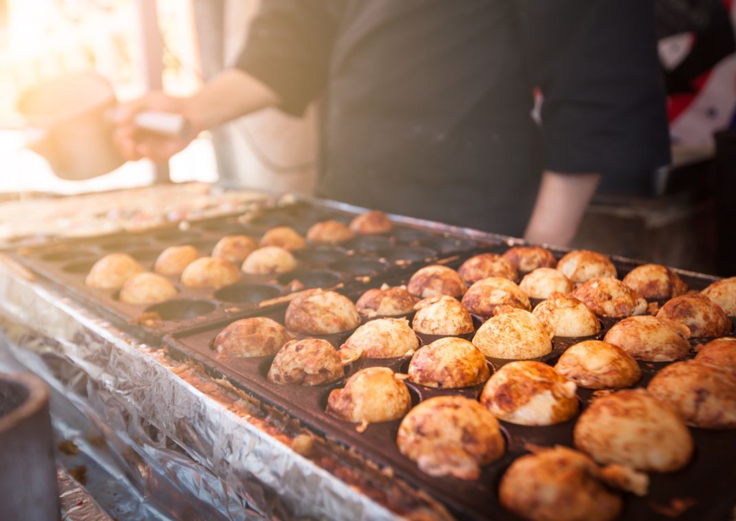Készül a takoyaki.