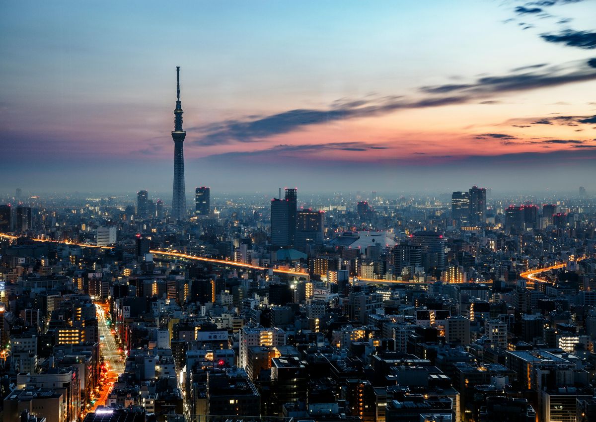 A Tokyo Skytree alkonyatkor, Tokió