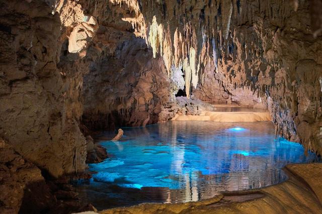A Gyokusendo Barlang különleges cseppkövei, Okinawa World 