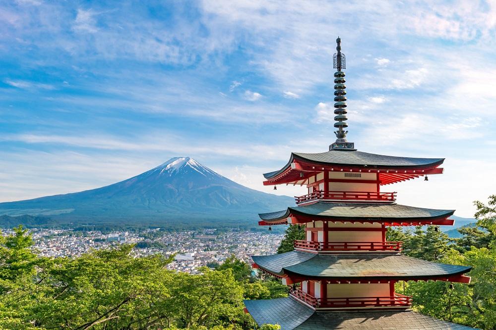 Chureito pagoda, háttérben a Fuji-heggyel