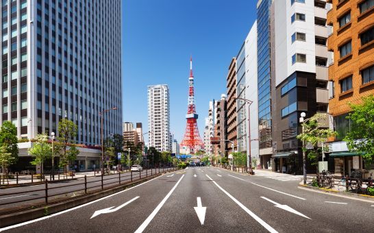Út a Tokiói toronytól Shiba Koen, Minato, Tokió, Japán