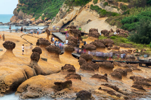 A Yehliu Geopark lenyűgöző sziklaképződményei