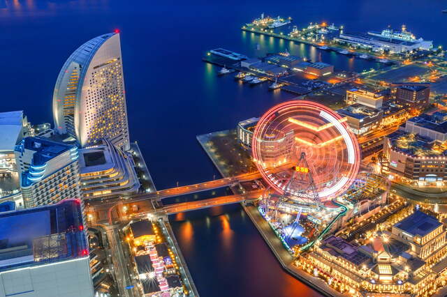 Yokohama esti látképe a magasból 