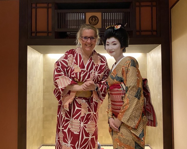 Maiko vacsora, Dogoyunomachi, Matsuyama