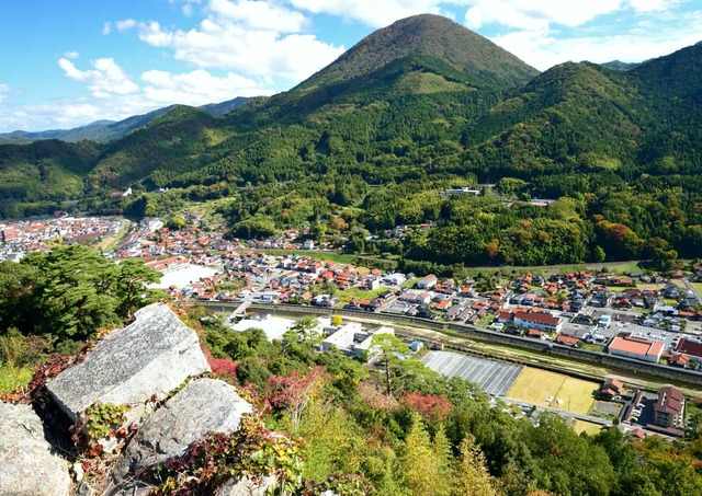 Tsuwano városának kilátása