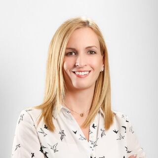 Román-Ruszinkó Szabina - Operations Manager