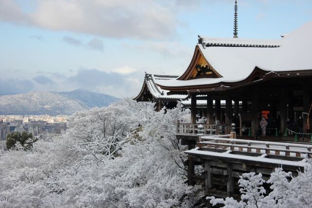 A Kiyomizu-dera templom téli köntösben, Kiotó 