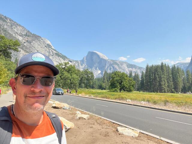A Yosemite lenyűgöző hegyei között 