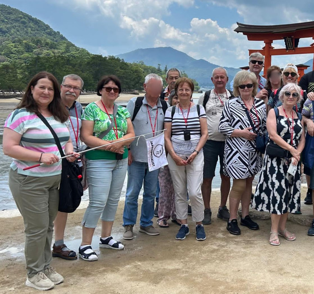 Egy Japanspecialist csoporttal Miyajima szigetén 
