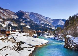 A Shogawa folyó télen