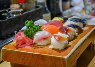 Sushi bár Okinawa szigetén 