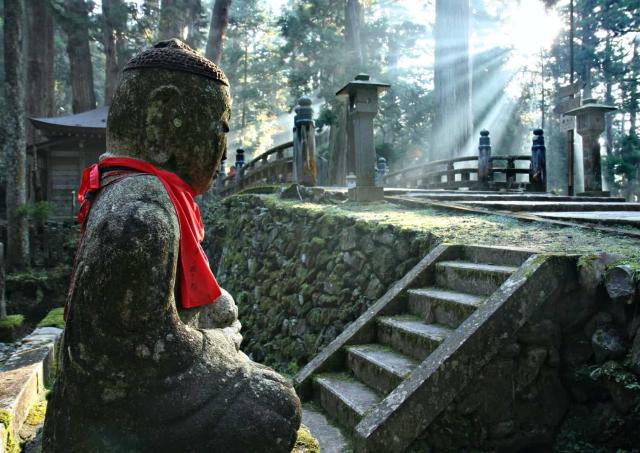 Okunoin temető, Koya-hegy