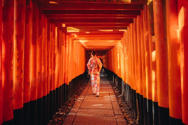A Fushimi Inari szentély vörös torii kapui, Kiotó